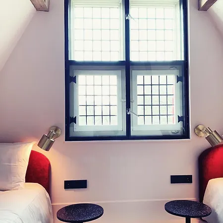 Relais & Chateaux Weeshuis Отель