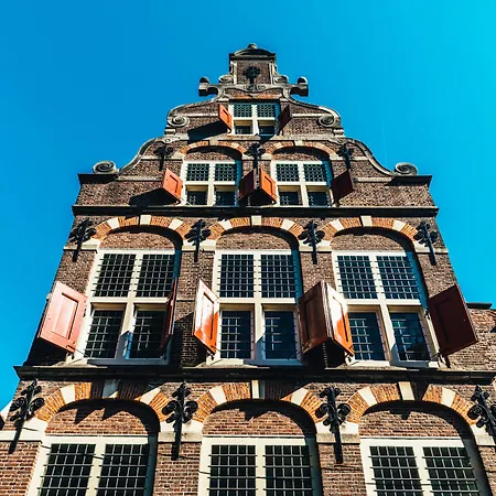 Relais & Chateaux Weeshuis فندق