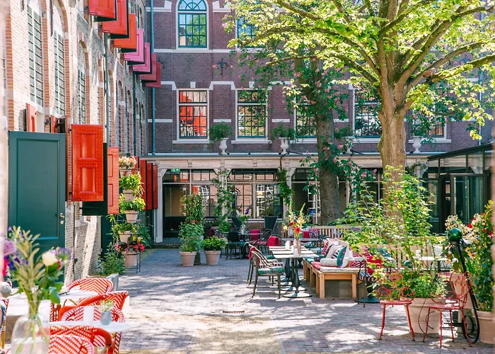 Relais & Chateaux Weeshuis Hotel 4*