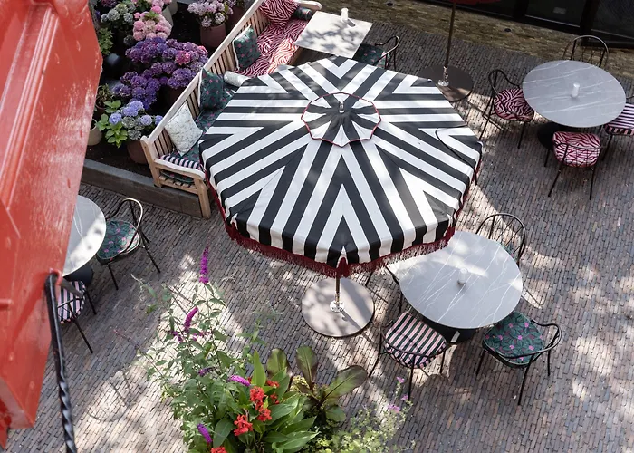 Relais & Chateaux Weeshuis 4*