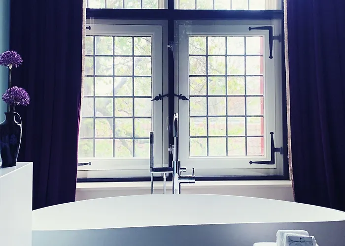 Relais & Chateaux Weeshuis 4* Gouda