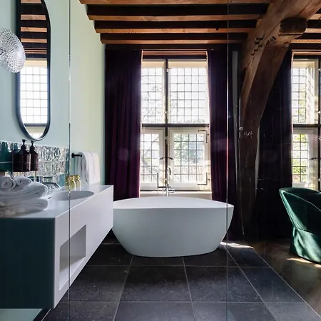 Relais & Chateaux Weeshuis Otel 4*